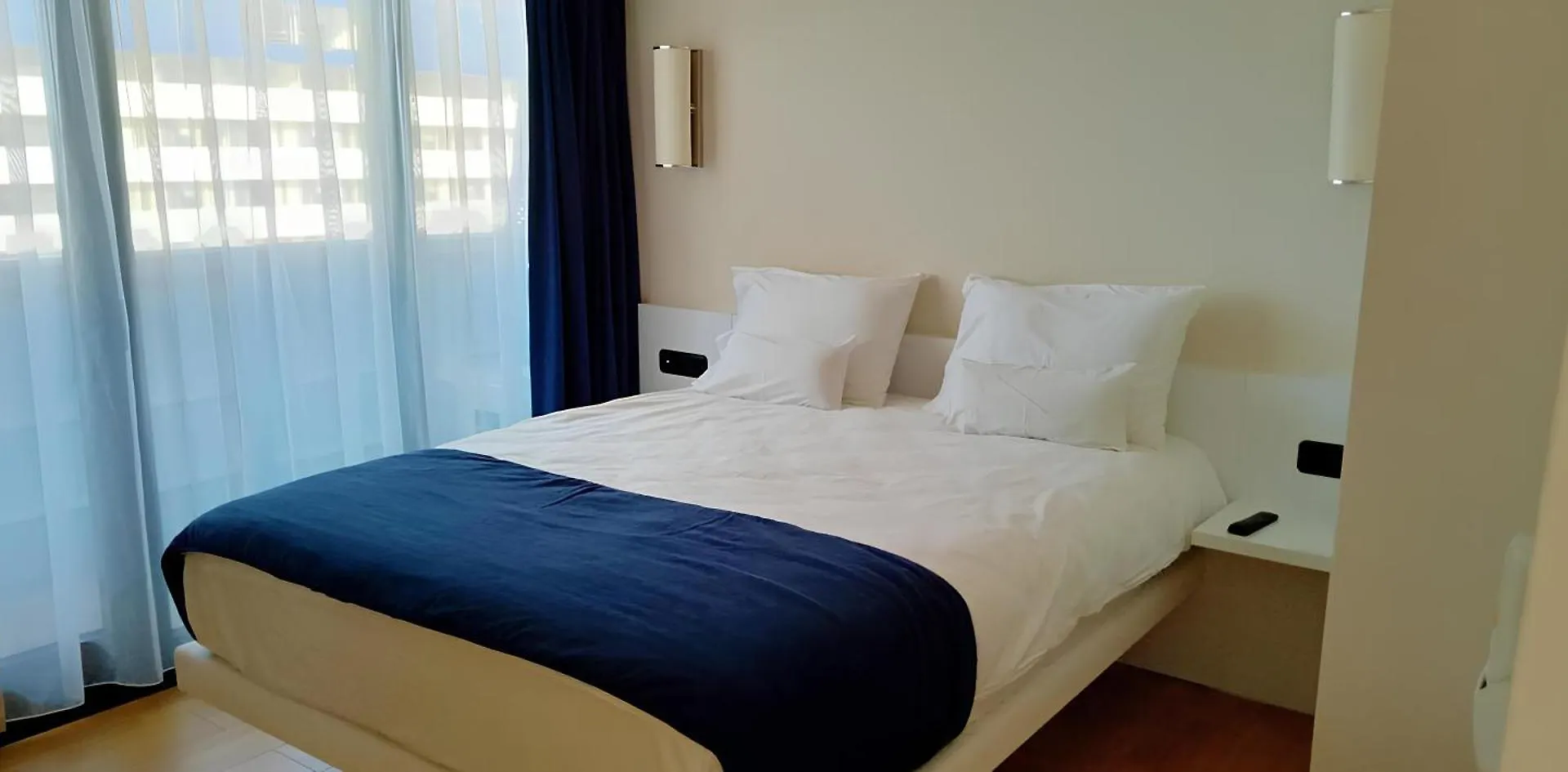 Orbi City Black Sea View Apartment Batumi 0*,  Georgia